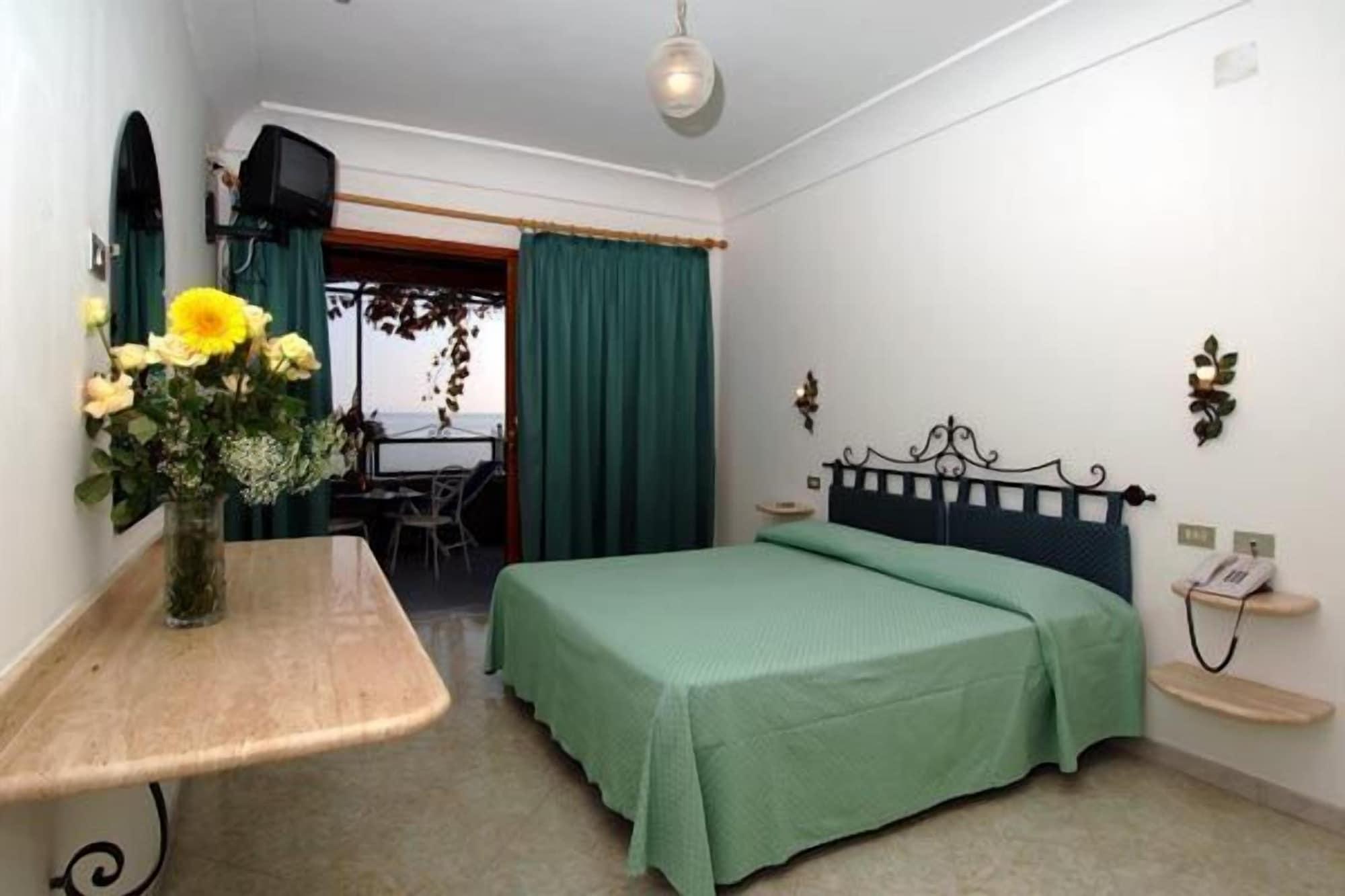 Hotel Pupetto Positano Kültér fotó