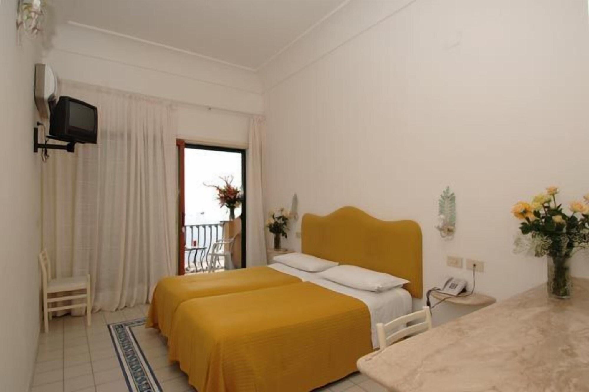 Hotel Pupetto Positano Kültér fotó